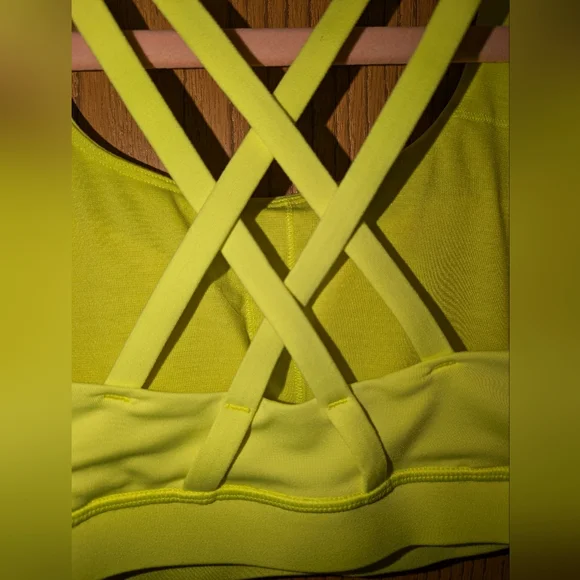 EUC Lululemon Energy Bra *8* Highlight Yellow π - Picture 6 of 11